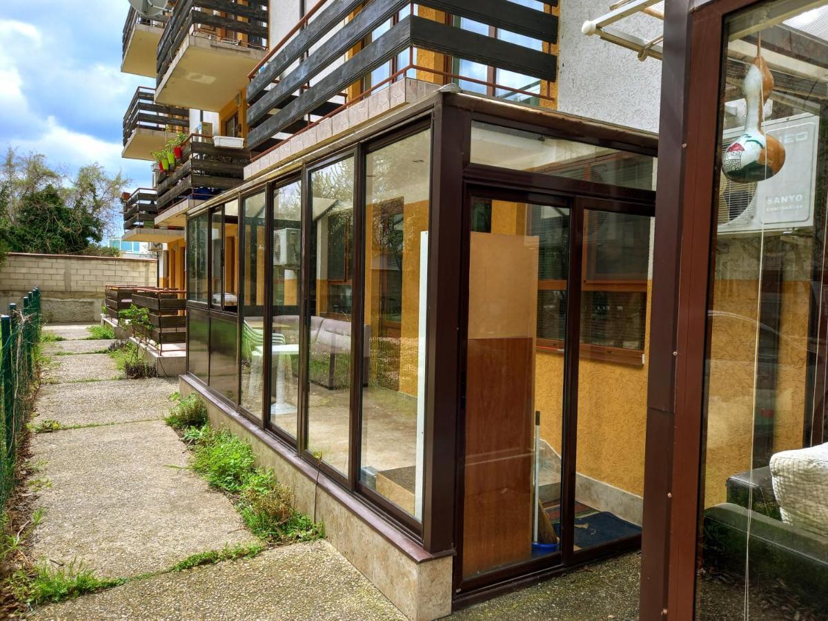 Lovely Nest With Glass Veranda Golden Sands Exterior foto